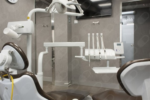 Dr. Rafael Ortega-Monasterio Gastón, Dentista - Thumbnail