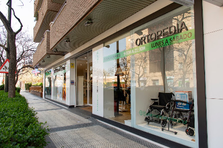 Pharmacy Fernando Senante C. de Pablo Neruda, 26, 50018 Zaragoza