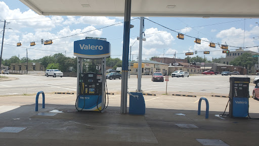 Mr D's Valero Gallery - United States