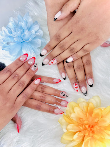La Jolla Shores Nails And Spa interior view
