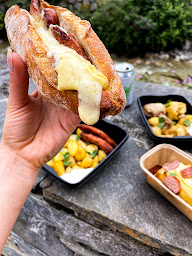 Photo n°5 de PAR MONTS & PAR METS - Le WAGON CUISINE à Taninges (Traiteur ambulant)