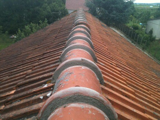 Photo de Couverture APTEL - Couvreur Barbezieux 16300 Charente à Barret (16300)