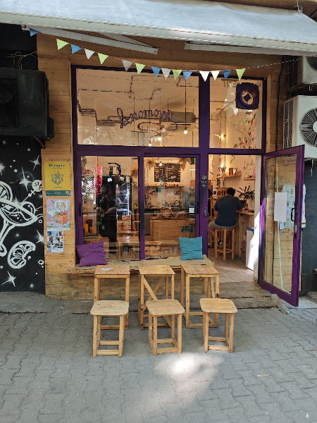In The Flow Space For Specialty Coffee — photo