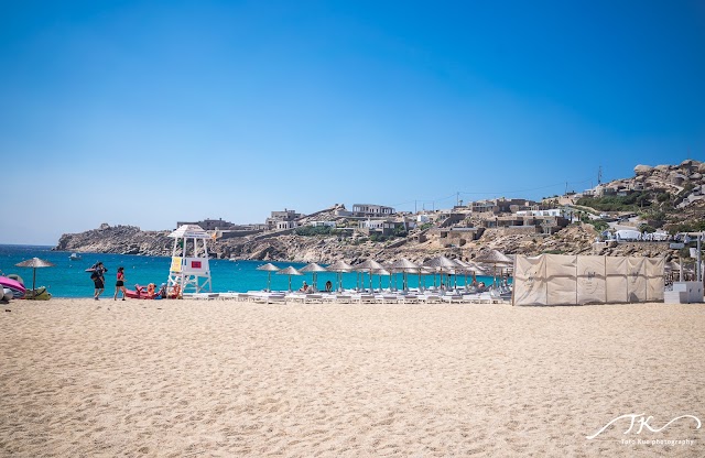 Super Paradise Beach