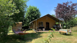 Photo n°2 de Camping Domaine la Chabanne à Châtel-Montagne (Terrain de camping)