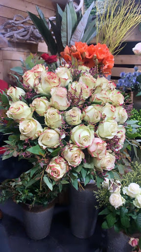 Les Fleuristes Caen by Pierre Alexandre - Thumbnail