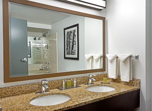 DoubleTree by Hilton Hotel Pittsburgh - Meadow Lands - Thumbnail