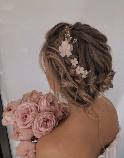 Truly Gorgeous Bridal Hair and Make up - Thumbnail
