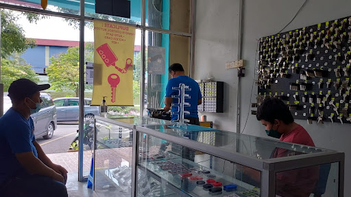 Kedai Kunci Dini Roz Subang Bestari