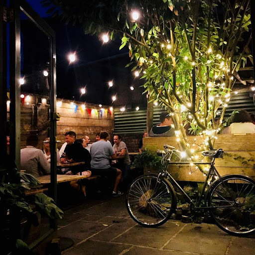 Hoogah Cafe, Bar + Kitchen - Thumbnail
