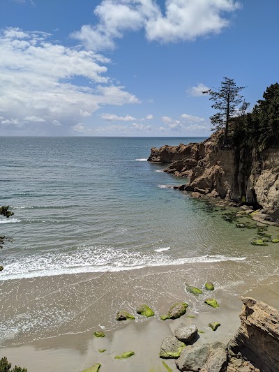 Devils Punchbowl Arch