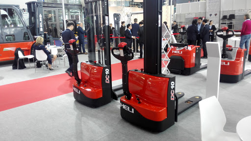 HELI ITALIA SRL - VENDITA CARRELLI ELEVATORI - PIATTAFORME AEREE Gallery - Italy