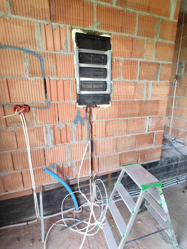 Hyper Electric - elektryk, instalatorstwo elektryczne, instalacje elektryczne - Warszawa