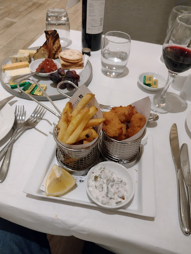Othello's Restaurant - Visual