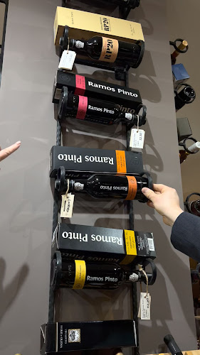 Коментари и отзиви за Enoteca Wine & Friends