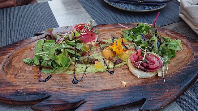 Tempera Streetfood & Bar