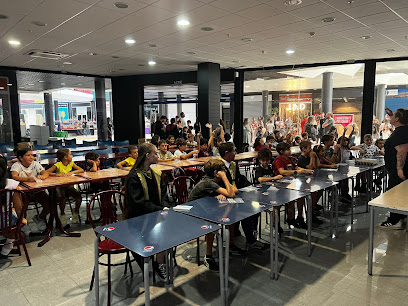 TIENDA Y ESCUELA DE REPOSTERIA CREATIVA - TARTAS PERSONALIZADAS - CLANDESTINE CAKES MADRID