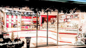 Photo n°27 de Boulangerie Pineau Pascal rue du Marché Machecoul à Machecoul (Pâtisserie)