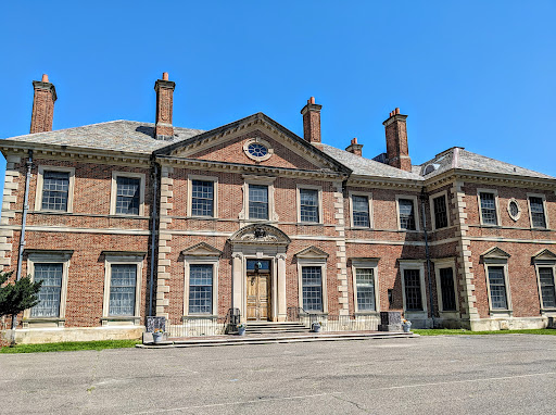 The Marshall Field III Main House