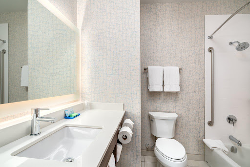 Holiday Inn Express & Suites Brandon, an IHG Hotel - Thumbnail