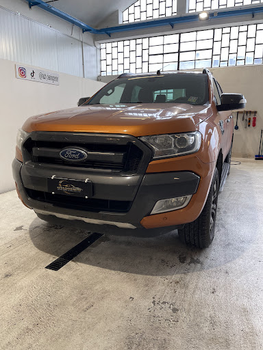 Auto Cleaning Center - Visual