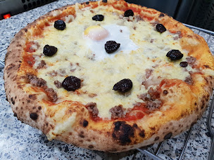 Photo n°1 de Pizzas Aux 4 coins du monde à Toulon (Pizzeria)