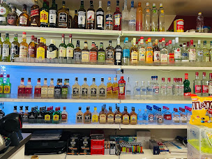 Photo n°9 de JT MARKET à Gallardon (Magasin d'État de vente d'alcool)