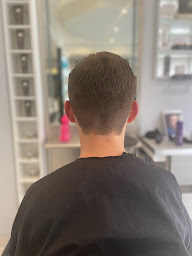 Photo n°15 de CITY HAIR PARIS à Villeparisis (Salon de coiffure)