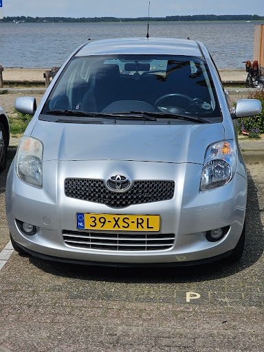 Autobedrijf G Van den Broek - Thumbnail