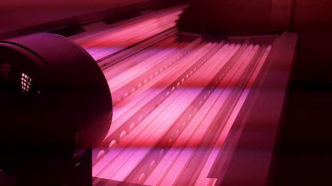 https://www.facebook.com/pages/category/Tanning-Salon/The-Midas-Touch-251335252011149/