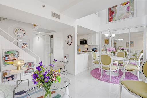 Realtor Jacqui (Jacqui Morgan) - Thumbnail