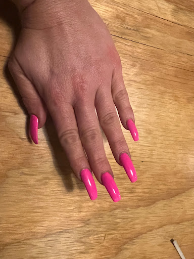 Visible Nails - Thumbnail