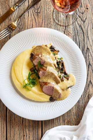 21 - Magyar Vendéglő - Hungarian bistro by null