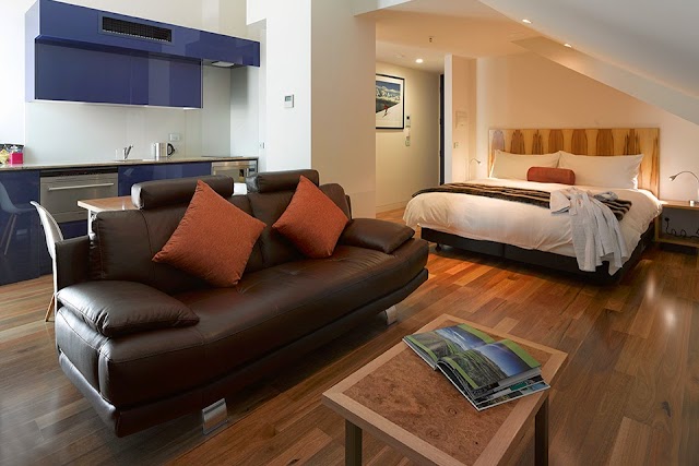 Salamanca Wharf Hotel