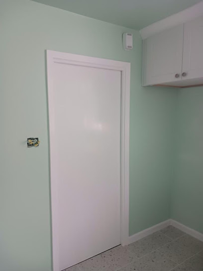 Roberto’s Restorations & Remodeling Services