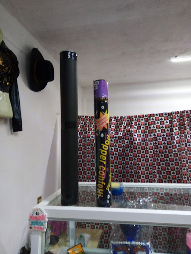 Alquiler de smoking's y vestuarios Casa Rojas - Thumbnail