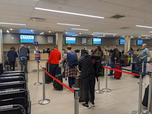 Delta Airline check-in