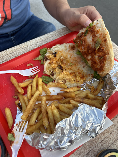 Photo 9 - Le 61 fast food