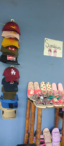 "2001" Store - Visual