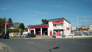 Photo n°1 de Molin Bourdon Automobiles - Motrio à Hermanville-sur-Mer (Magasin de pneus)