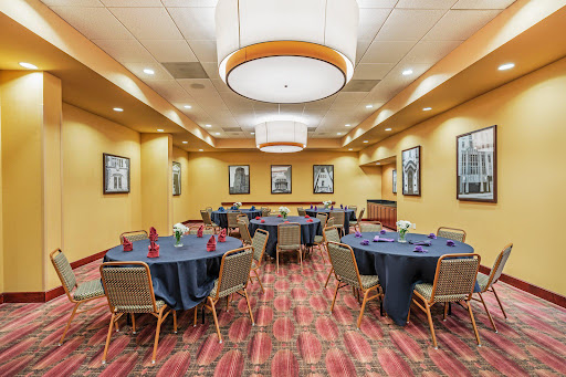 Holiday Inn Ardmore I-35, an IHG Hotel - Thumbnail