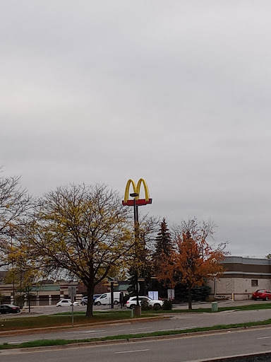 Maplewood Mall Transit Center - Thumbnail