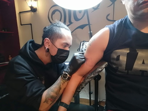 Black House Tattoo Studio Gallery - Mexico