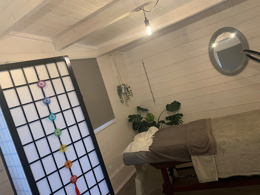 EJ Beauty & Holistic - Thumbnail