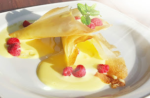 Photo n°10 de la jument noire à La Bâtie-Montsaléon (Traiteur)