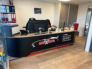 Photo n°33 de Man'Auto à Moutiers-les-Mauxfaits (Garage automobile)