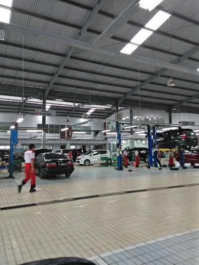car-dealer