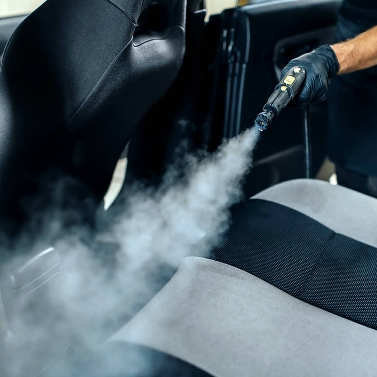 Car Shine Mobile Detailing LLC Specialized in Auto Detailing