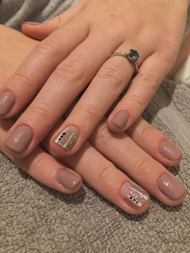 B Beauty Salon