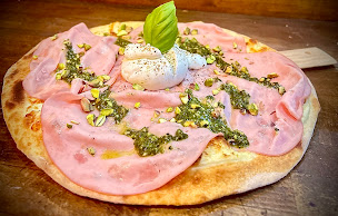 Photo n°13 de 🍕 Pizzeria Pontcharra - Pizza Jenini au Feu de bois à Pontcharra (Restaurant italien)